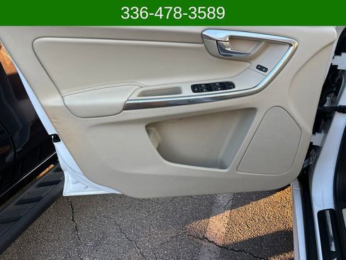 Used 2016 Volvo XC60 T5 Premier image 10