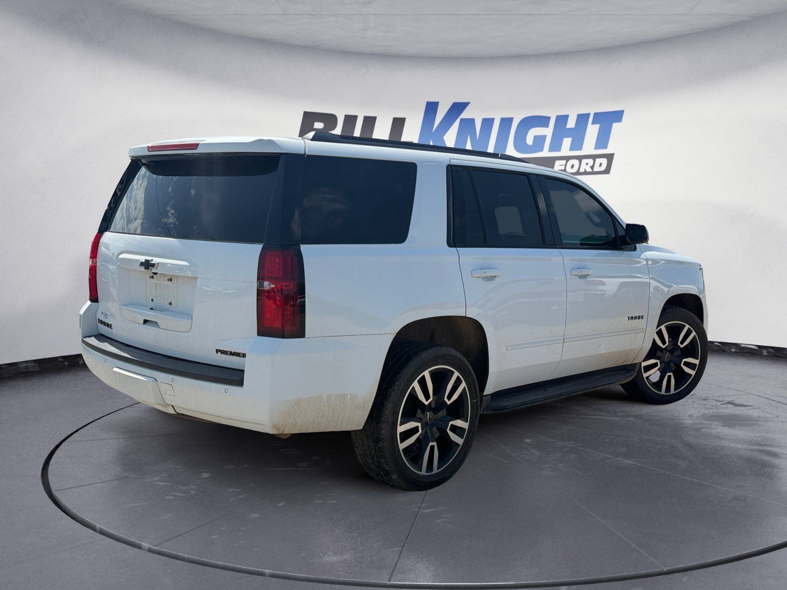 Used 2019 Chevrolet Tahoe Premier w/ RST 6.2L Performance Edition AWD/4WD image 5