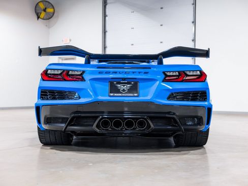 Used 2023 Chevrolet Corvette Z06 RWD image 5