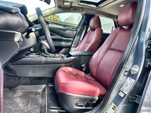 Used 2025 MAZDA CX-30 AWD 2.5 S w/ Preferred Package image 3