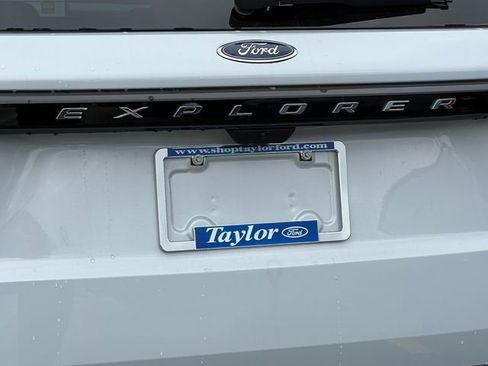 New 2026 Ford Explorer Active w/ Active Comfort Package AWD/4WD image 10