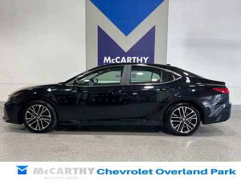 Used 2025 Toyota Camry XLE w/ Premium Plus Package AWD/4WD image 8