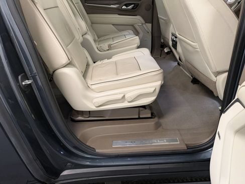 Used 2021 GMC Yukon XL Denali w/ Denali Premium Package AWD/4WD image 26