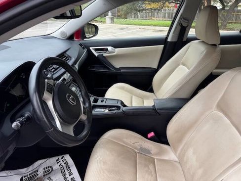 Used 2013 Lexus CT 200h image 32