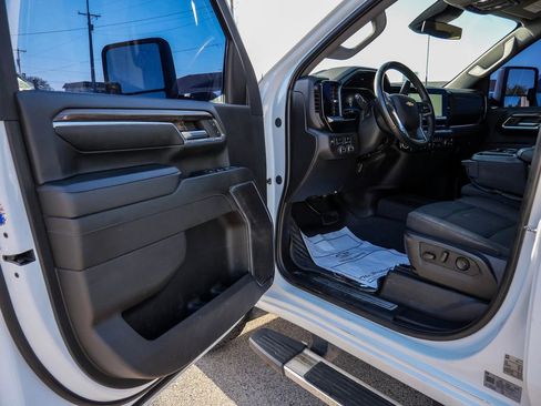 Used 2024 Chevrolet Silverado 2500 LT AWD/4WD image 26