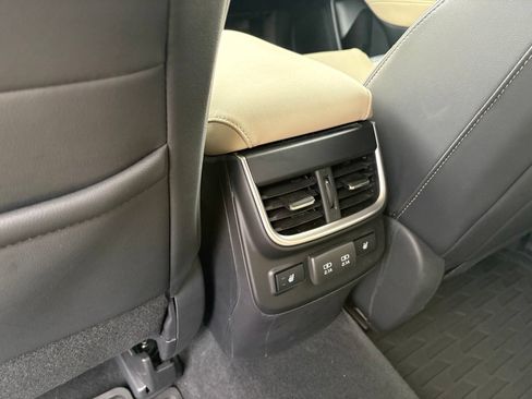 Used 2020 Subaru Outback Limited w/ Popular Package #2 AWD/4WD image 32
