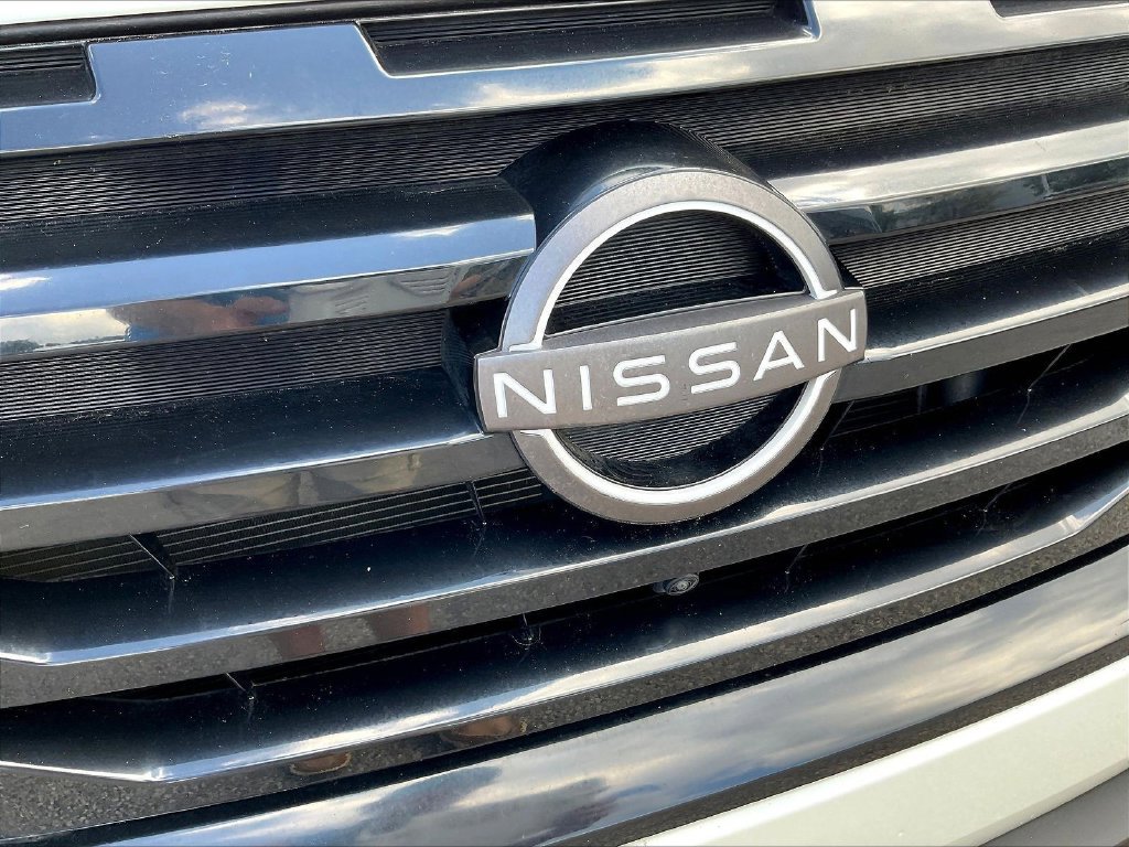 Used 2023 Nissan Pathfinder SL w/ Lighting Package (N92) FWD image 36