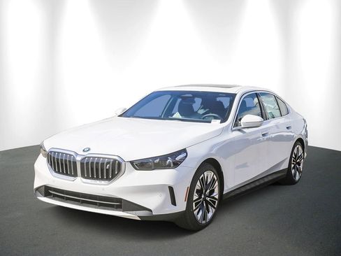 New 2026 BMW i5 eDrive40 RWD image 3