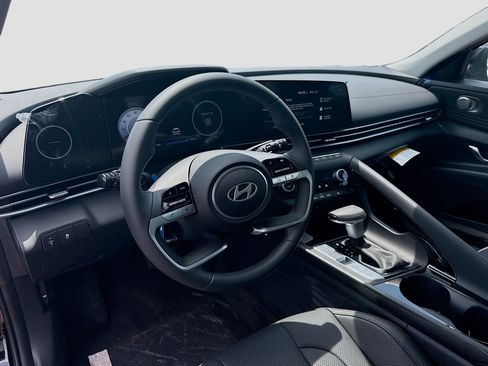 New 2026 Hyundai Elantra Limited FWD image 7