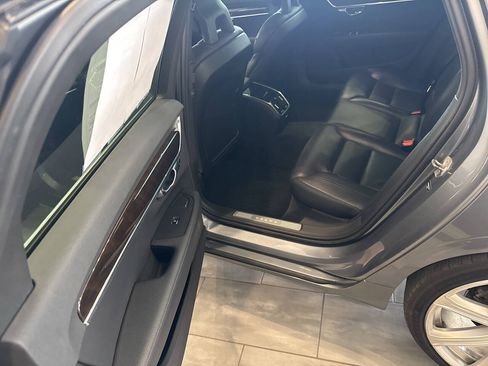 Used 2018 Volvo S90 T6 Momentum AWD/4WD image 36