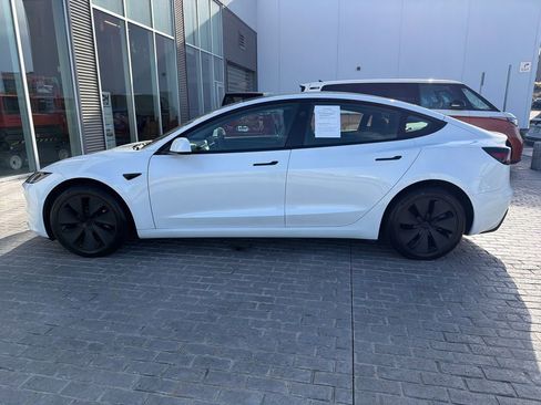 Used 2025 Tesla Model 3 Long Range AWD/4WD image 2