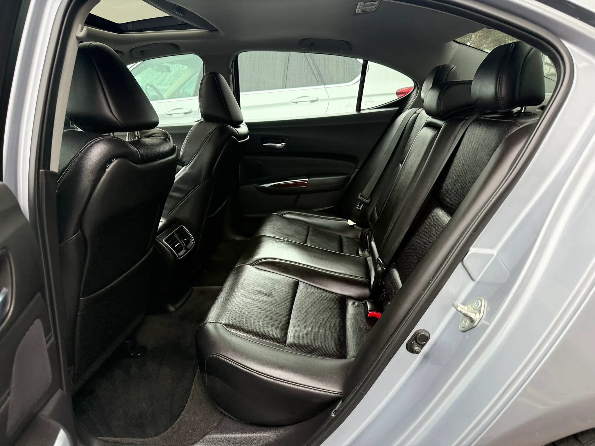 Used 2015 Acura TLX w/ Advance Package AWD/4WD image 29