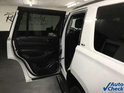 Used 2017 GMC Yukon SLT image 29