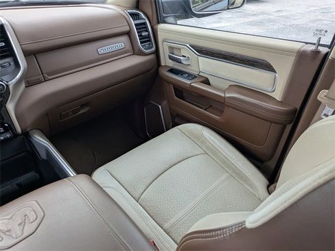 Used 2020 RAM 3500 Laramie image 17