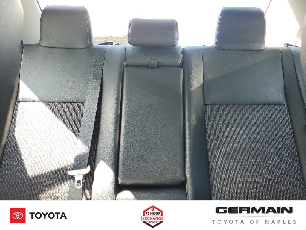Used 2017 Toyota Corolla SE w/ SE Premium Package FWD image 30