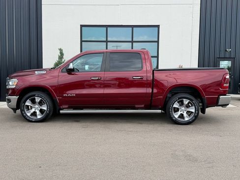 Used 2019 RAM 1500 Laramie AWD/4WD image 2