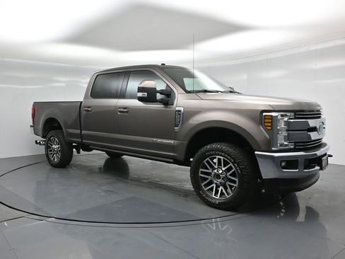 Certified 2018 Ford F250 Lariat w/ Lariat Ultimate Package image 24