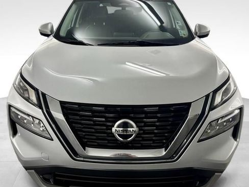 Used 2021 Nissan Rogue SV w/ Premium Package image 3