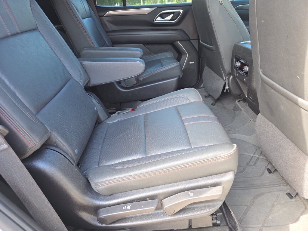 Used 2024 Chevrolet Tahoe RST w/ Luxury Package RWD image 17