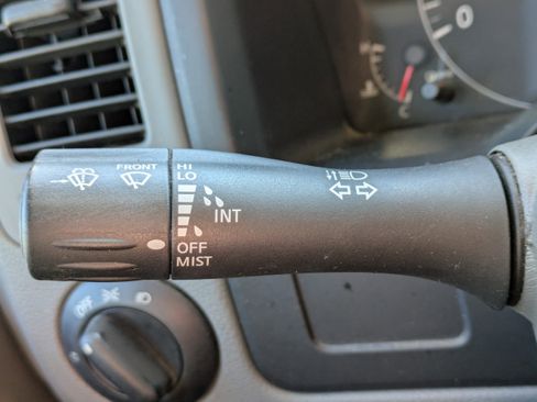 Used 2016 Nissan NV 2500 SV w/ Technology Package image 28