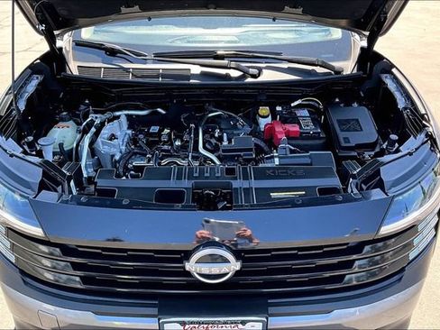 Certified 2025 Nissan Kicks SV FWD image 27