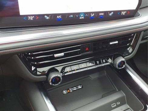 New 2026 Chevrolet Suburban RST w/ RST Capability Package image 10