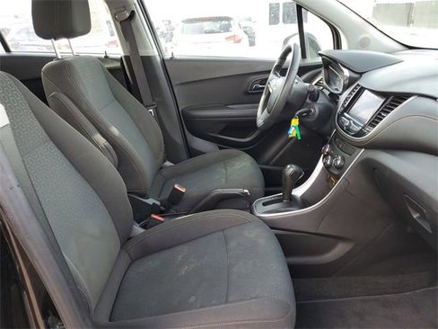 Certified 2020 Chevrolet Trax LS image 24