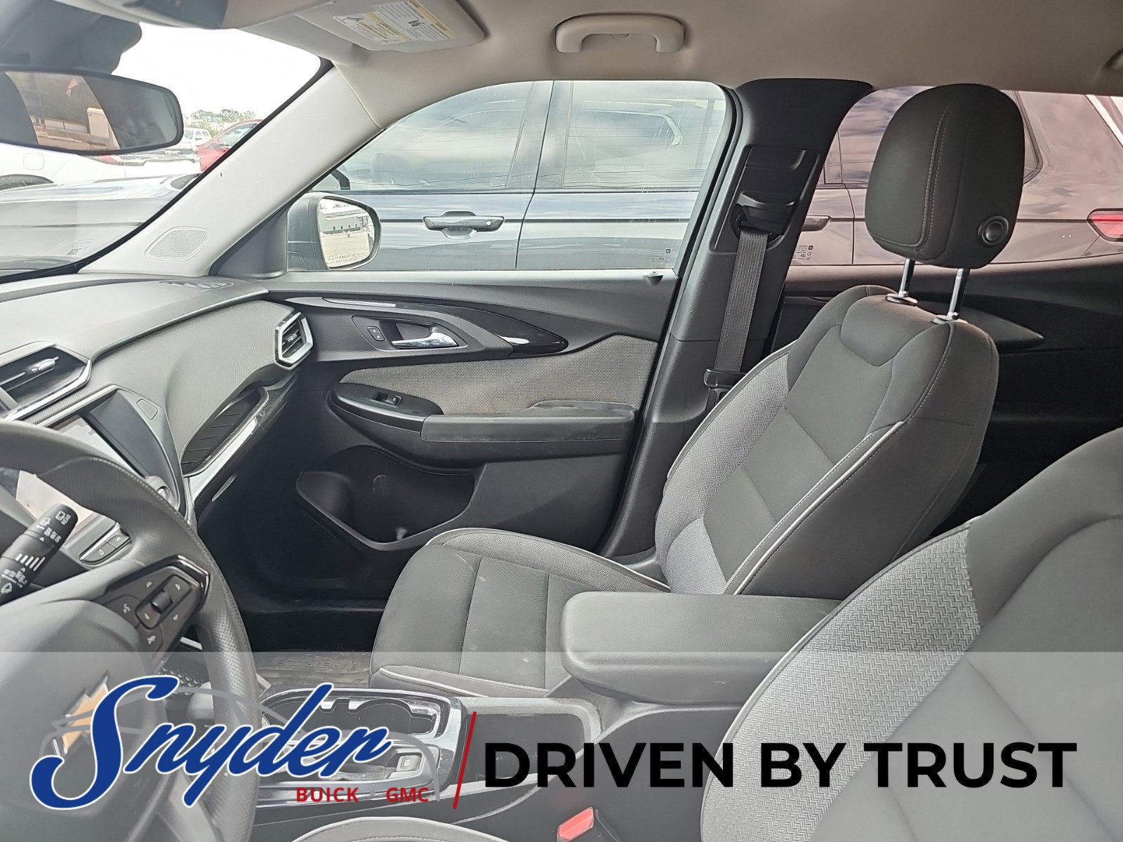 Used 2021 Chevrolet TrailBlazer LS AWD/4WD image 3