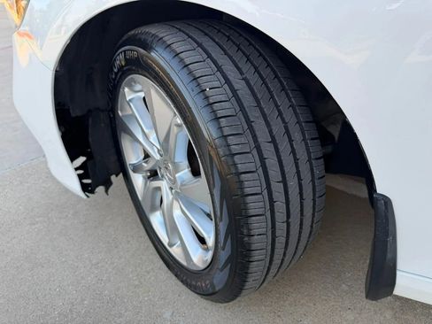 Used 2018 Honda Accord LX image 25