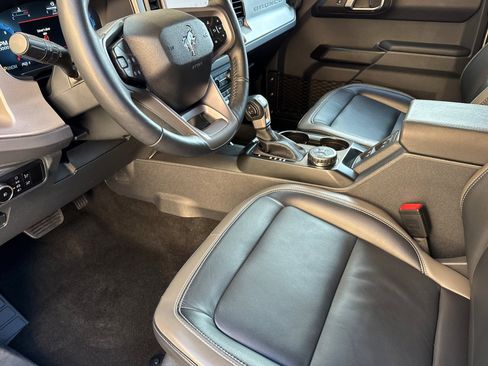 Certified 2025 Ford Bronco Outer Banks image 11