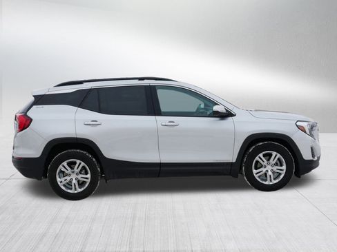 Used 2020 GMC Terrain SLE w/ Driver Convenience Package image 8