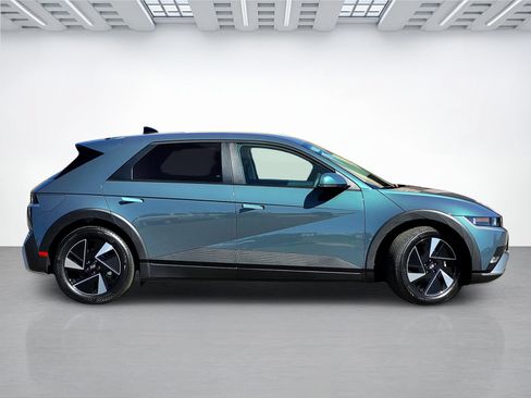 New 2026 Hyundai Ioniq 5 SEL RWD image 3