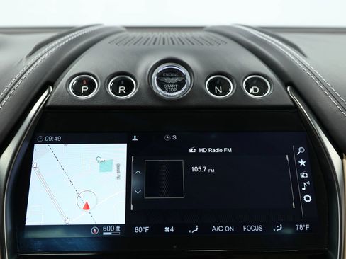 Used 2021 Aston Martin DBX image 37
