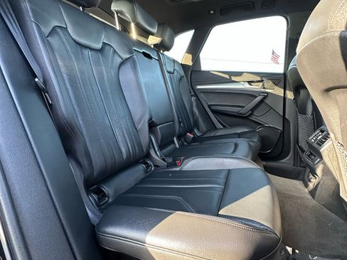 Used 2020 Audi Q5 2.0T Titanium Premium Plus w/ Premium Plus Package image 49
