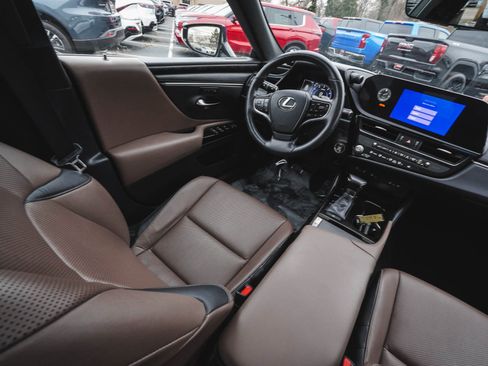 Used 2023 Lexus ES 250 w/ Premium Package image 33