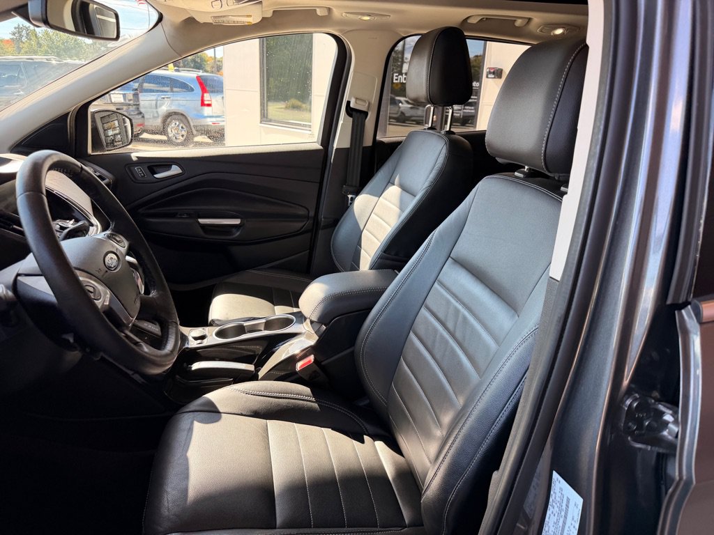 Used 2014 Ford Escape Titanium w/ Equipment Group 401A AWD/4WD image 10