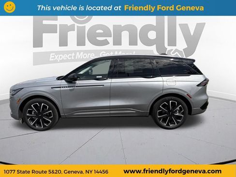 Used 2024 Lincoln Nautilus Reserve w/ Equipment Group 202A AWD/4WD image 3