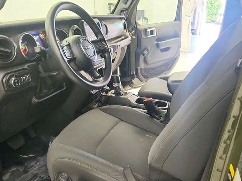 Used 2022 Jeep Gladiator Sport AWD/4WD image 23