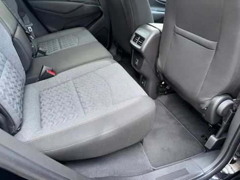 Used 2023 Chevrolet Equinox LT FWD image 25