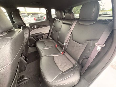 Used 2024 Jeep Compass Latitude AWD/4WD image 25