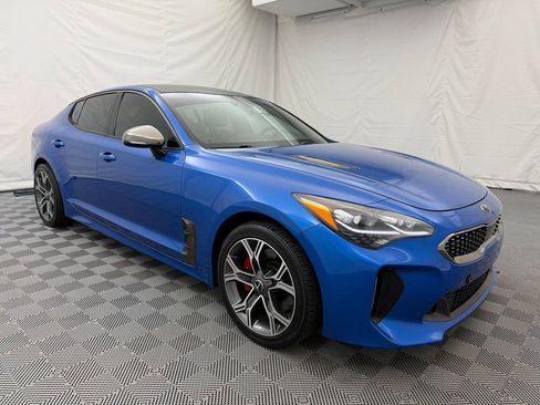 Used 2018 Kia Stinger GT image 2