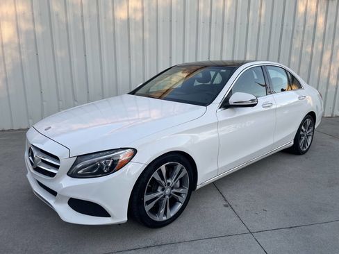 Used 2017 Mercedes-Benz C 300 Sedan image 7