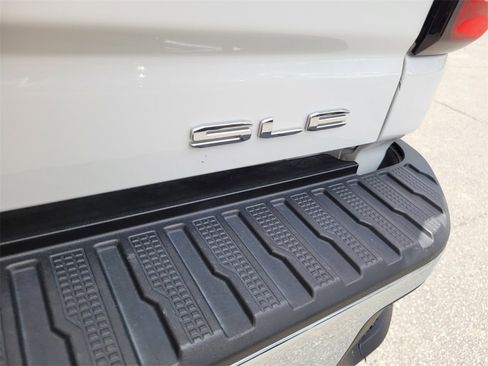 Certified 2024 GMC Sierra 2500 SLE w/ X31 Off-Road Package image 8