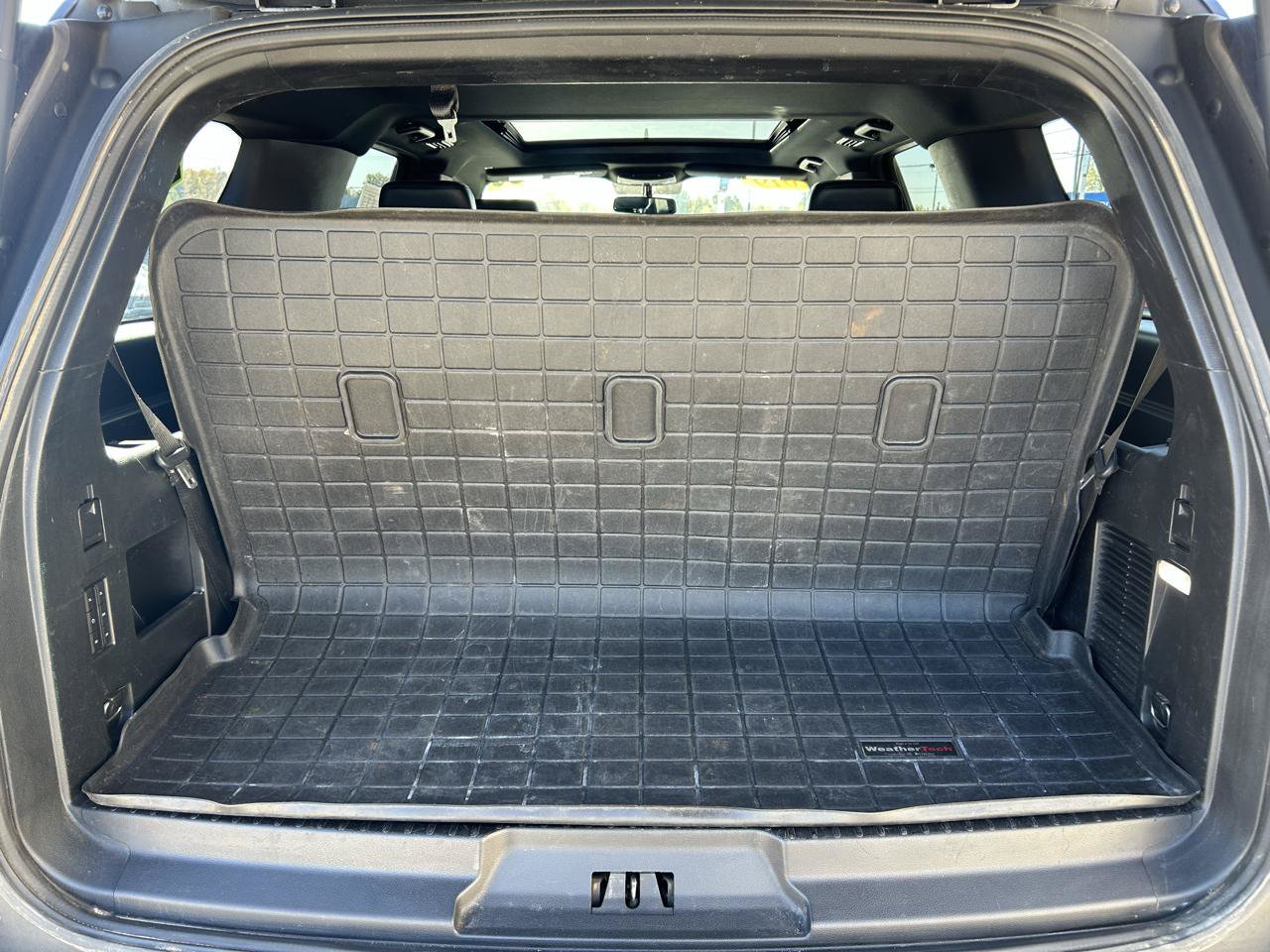 Used 2019 Ford Expedition XLT w/ Equipment Group 202A AWD/4WD image 18