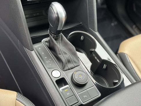 Used 2023 Volkswagen Atlas Cross Sport SEL image 13