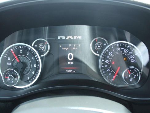 Used 2024 RAM 2500 Big Horn AWD/4WD image 18