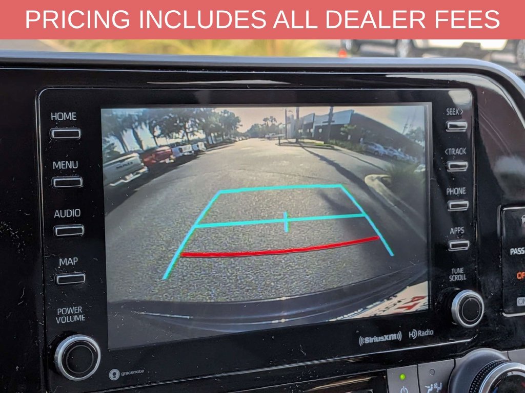 Used 2022 Toyota Highlander LE FWD image 23