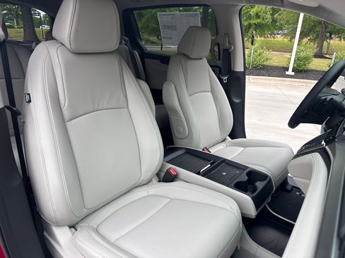New 2026 Honda Odyssey EX-L image 33