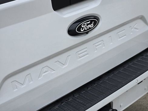Used 2025 Ford Maverick Lobo AWD/4WD image 16