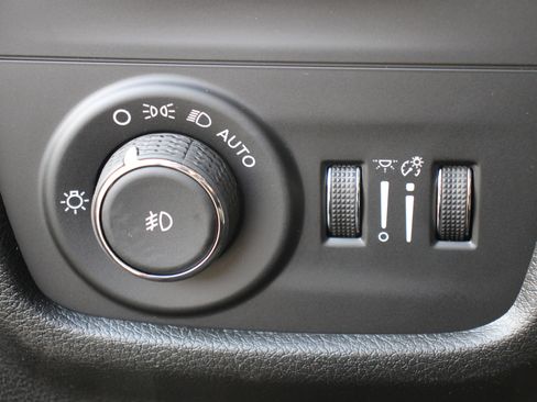 New 2025 Jeep Grand Cherokee L Limited image 11